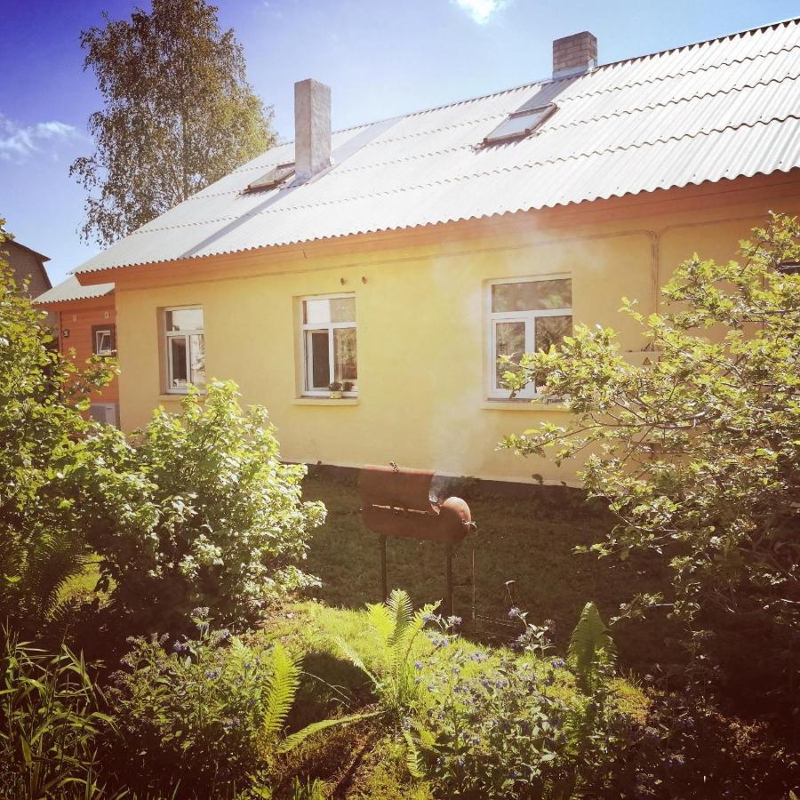 Kaerdla Retrovisiit Helmi Lägenhet Exteriör bild